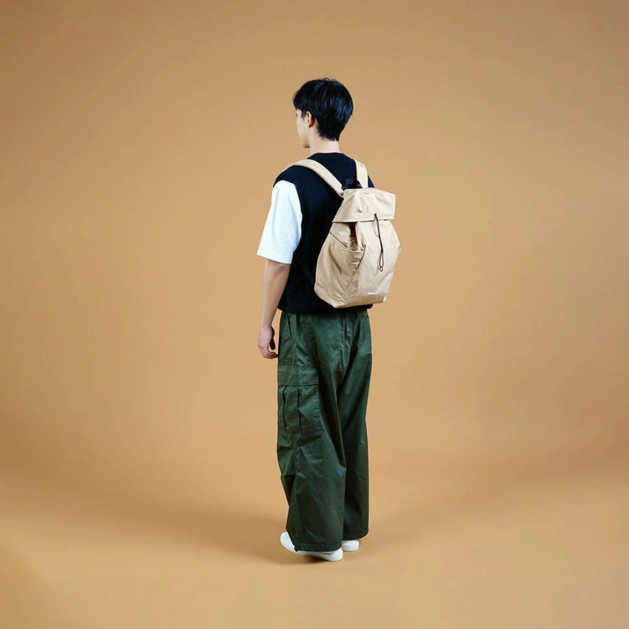HELLOLULU Jesse Day Pack M Mellow Buff