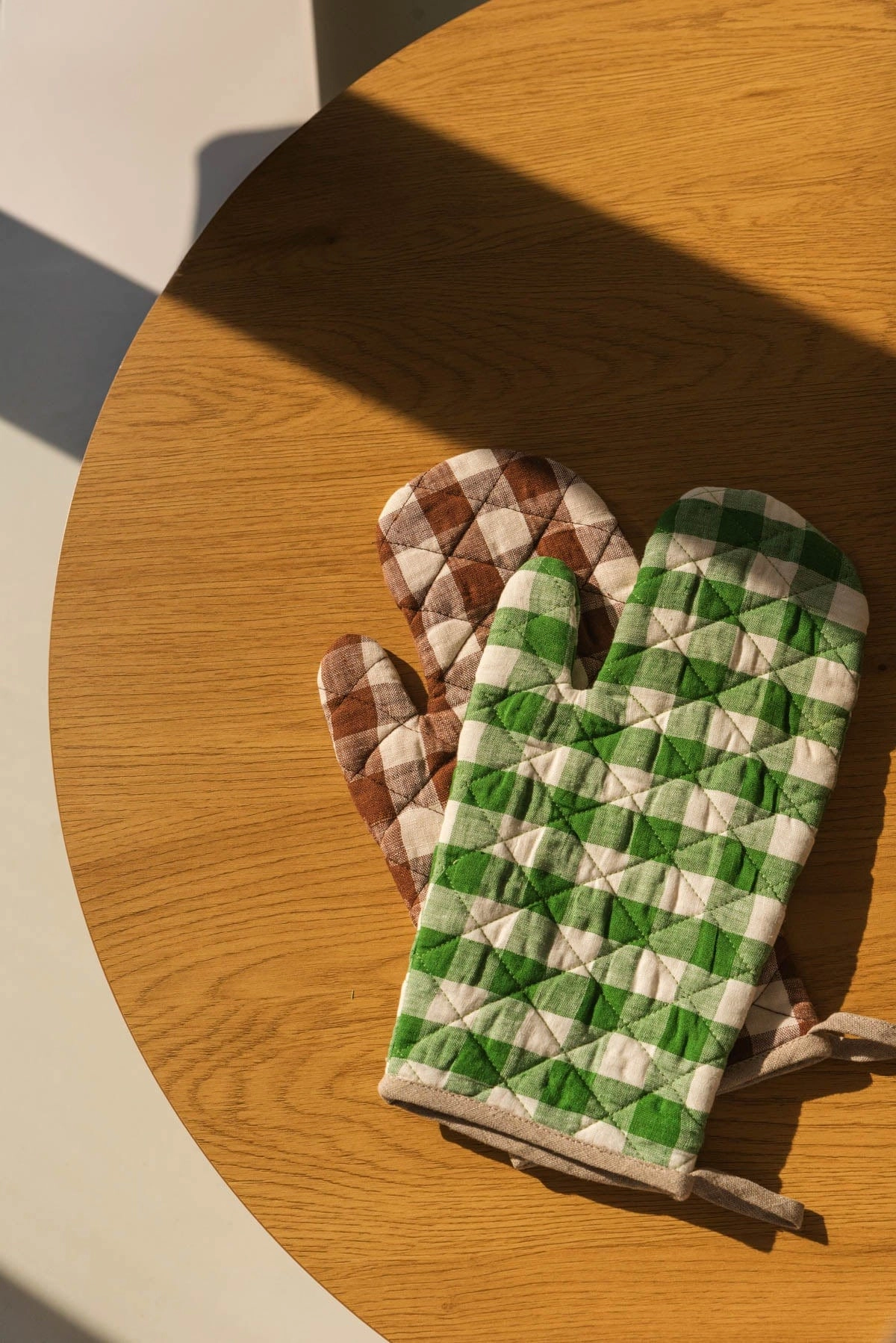 Linen Oven Mitt | Mocha Gingham