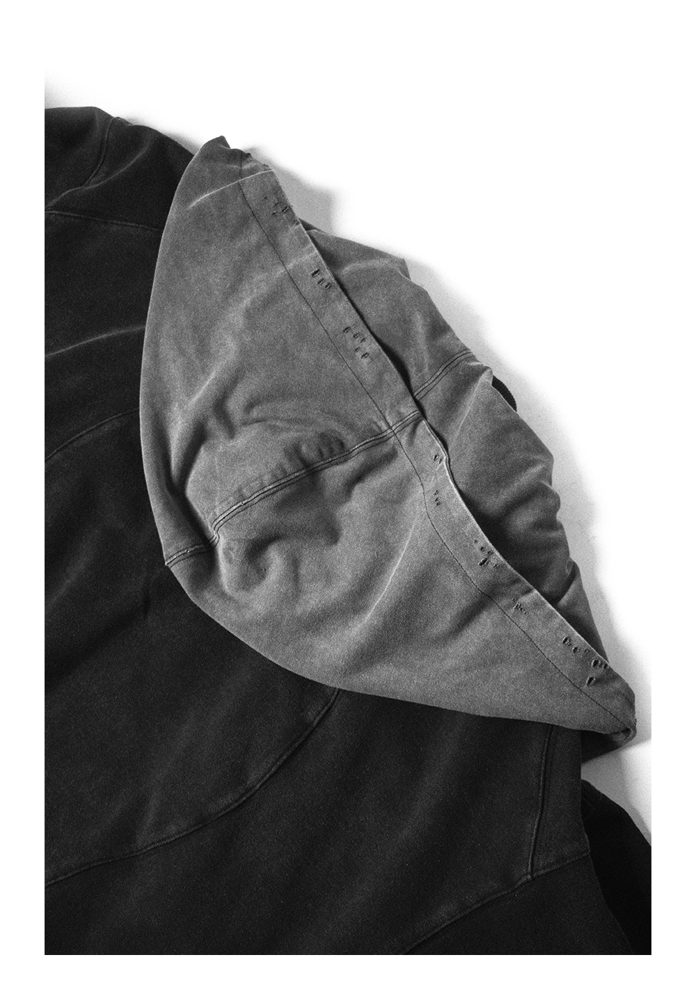 RELABEL Three-Dimensional Construction (Carving) Detachable Distressed Hood Washed Deep Gray Multi-Way Crewneck Sweatshirt